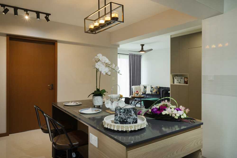 Contemporary Dining Room with Dining Table and Tableware