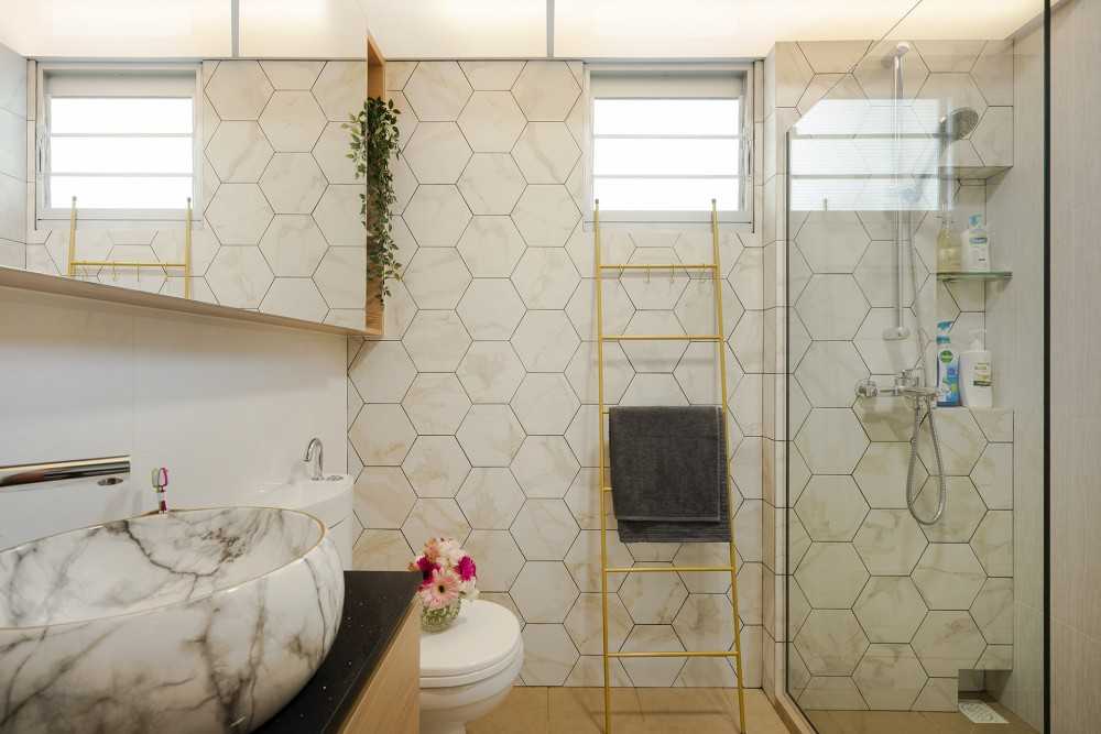 Contemporary Bathroom with Countertop and Homogeneous Tiles