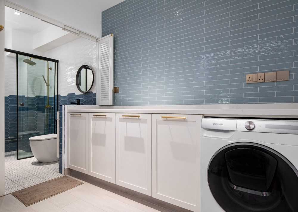 Contemporary Bathroom with Mirror and Laundry Area
