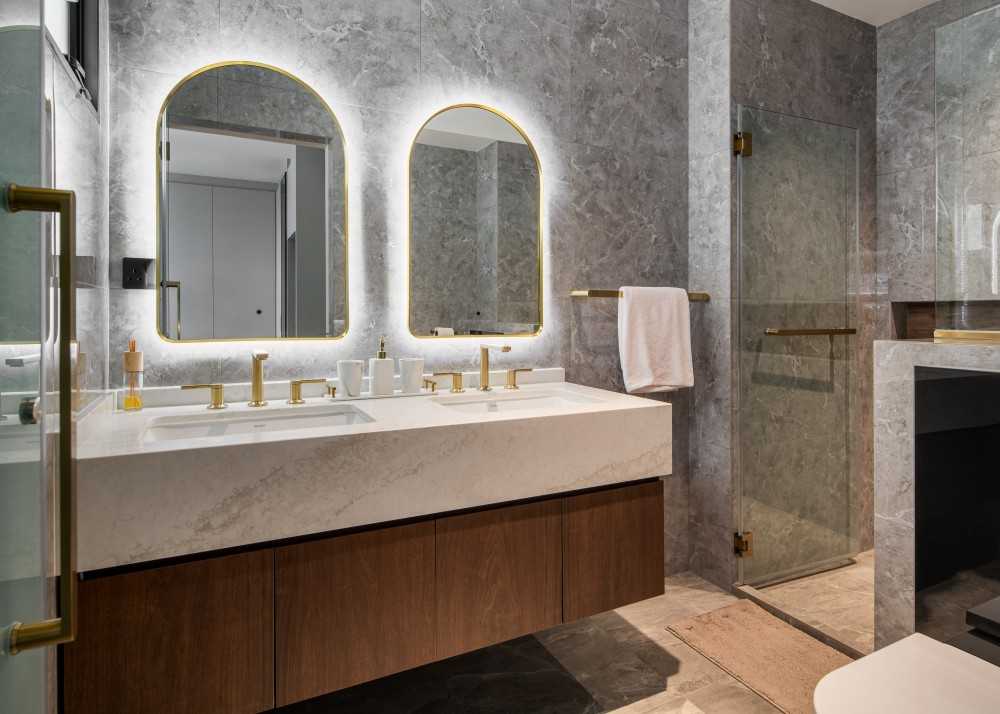 Contemporary Bathroom with Countertop and Bathroom Sinks