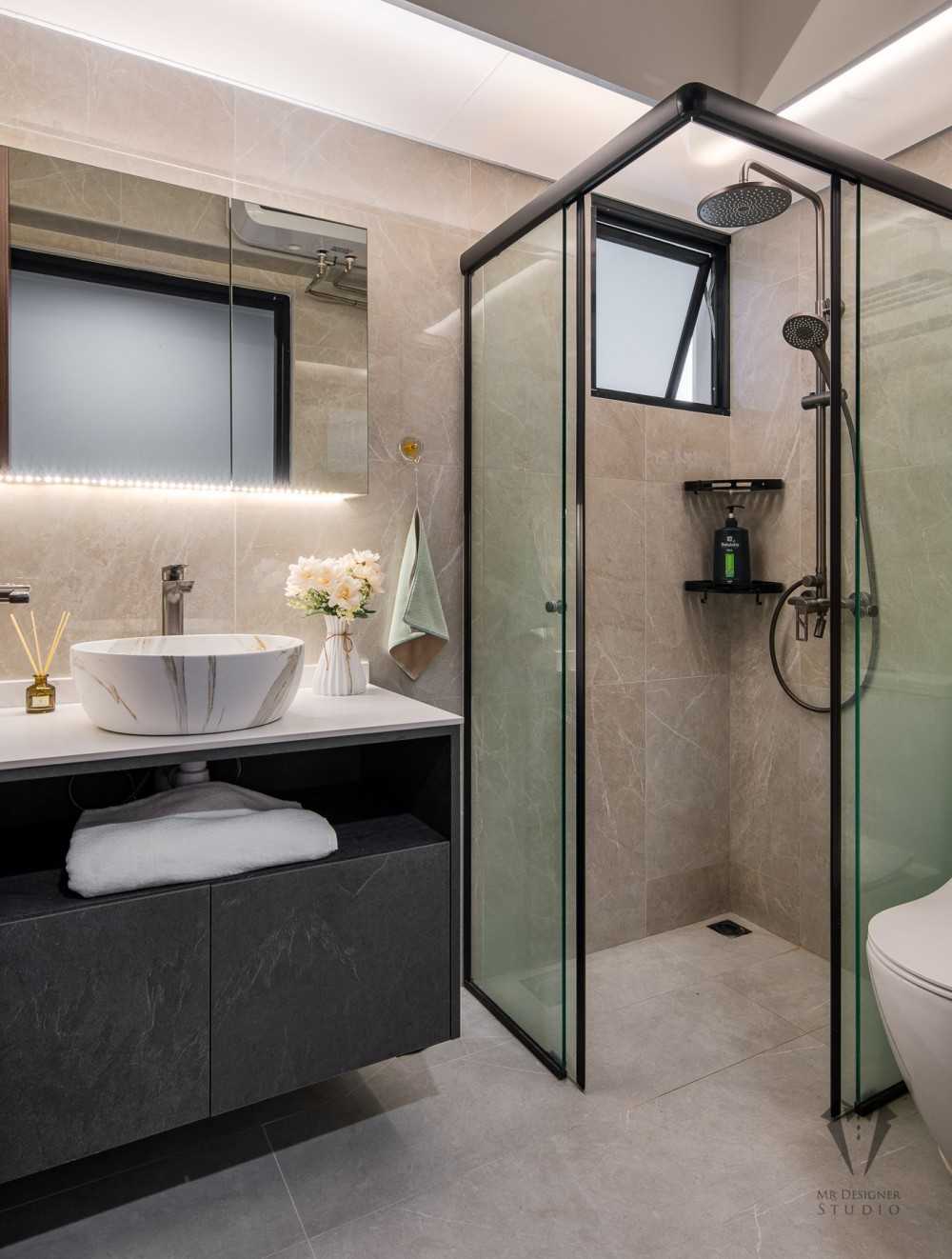 Contemporary Bathroom with Countertop and Homogeneous Tiles