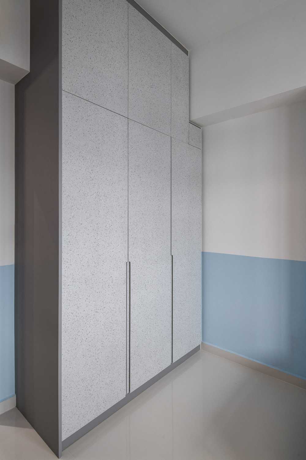 Scandinavian Bedroom with Homogeneous Tiles and Wardrobe
