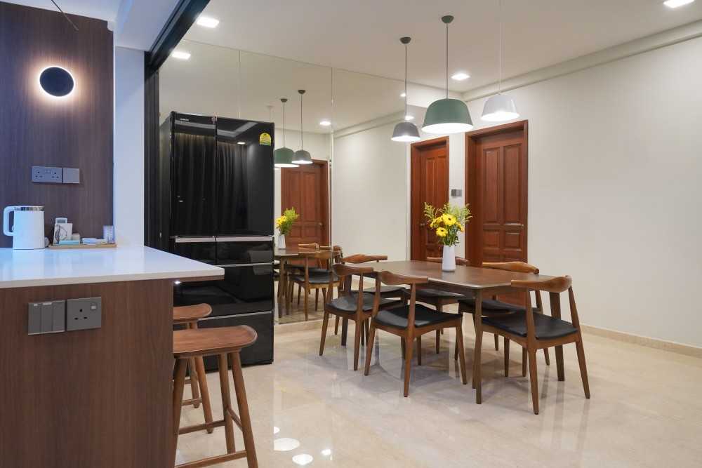Scandinavian Dining Room with Mirror and Downlights