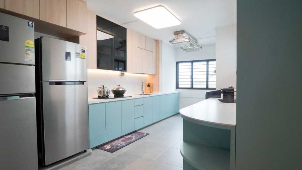 Scandinavian Kitchen with Countertop and Homogeneous Tiles