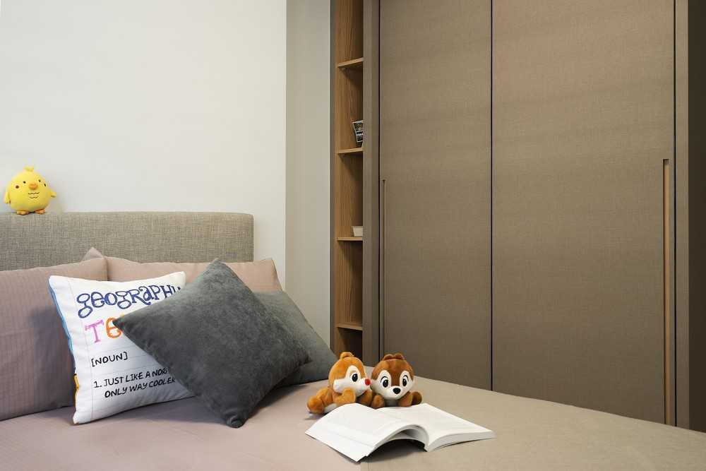 Contemporary Bedroom with Ceiling Light and Wardrobe