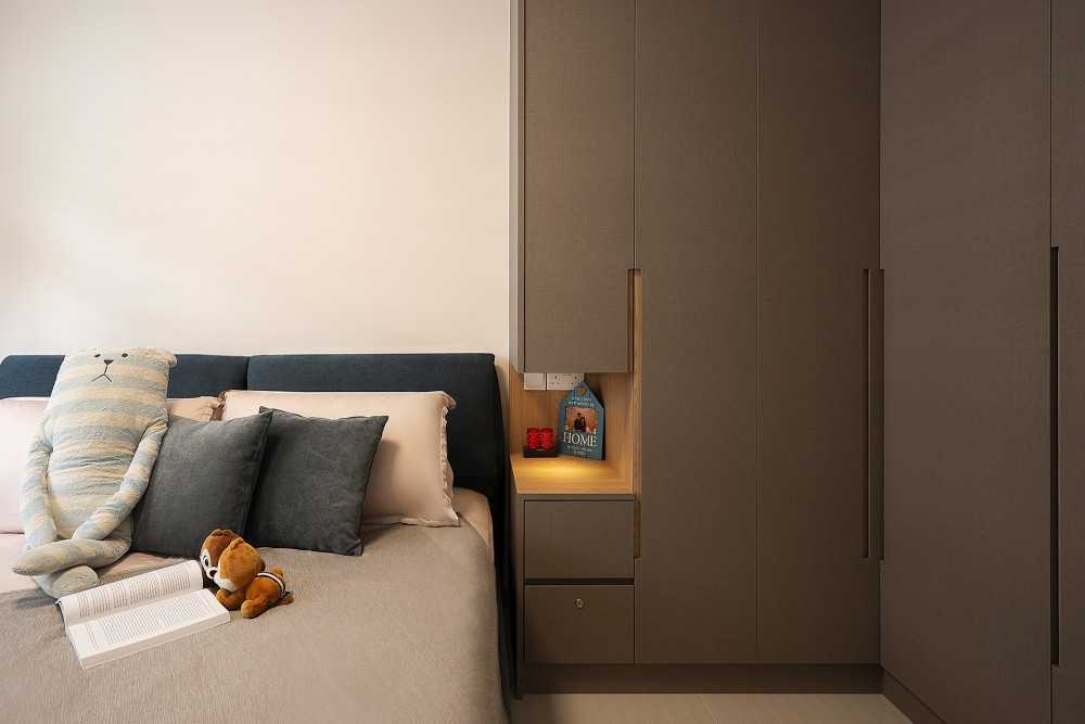 Contemporary Bedroom with Wardrobe and Bedside Table