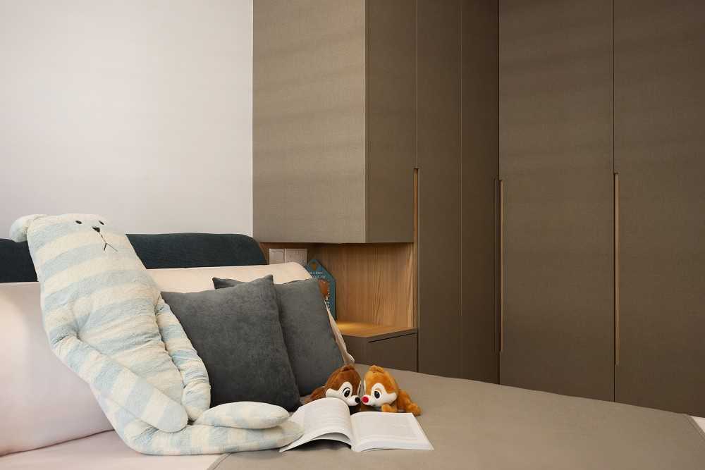 Contemporary Bedroom with Wardrobe and Bedside Table