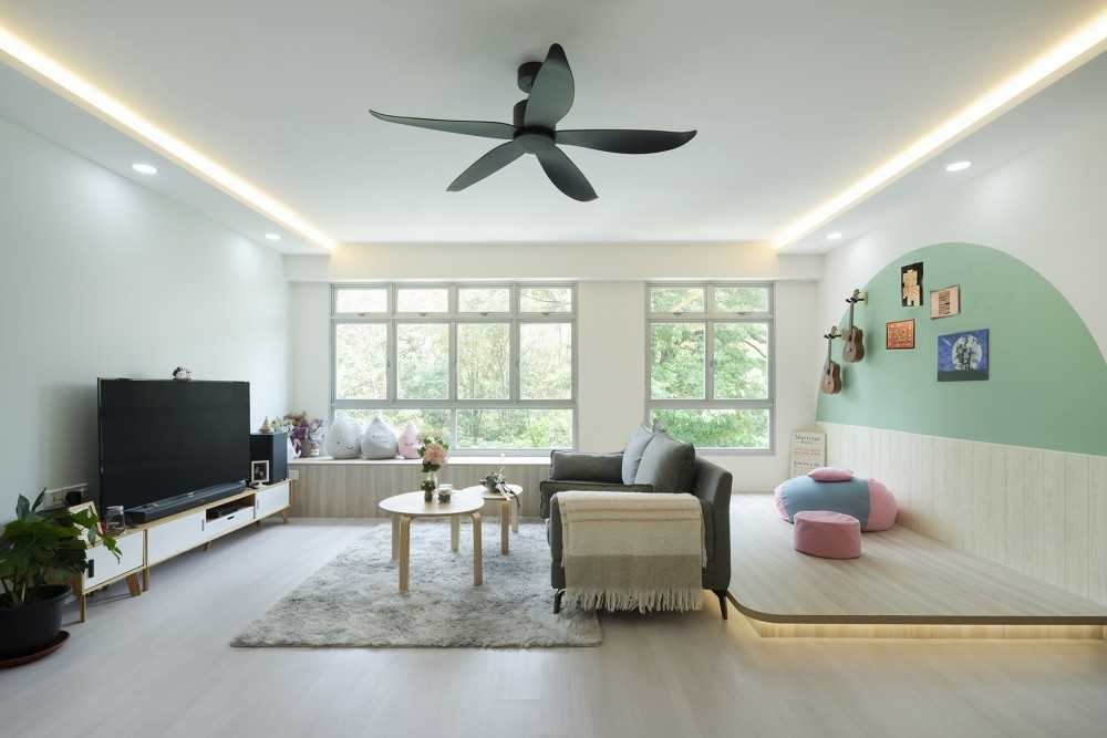 Contemporary Living Room with Settee and Vinyl Flooring