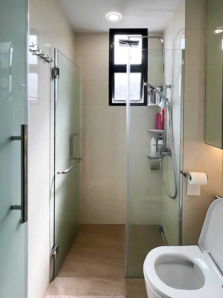 Scandinavian Bathroom with Shower Screen and Bathroom Storage