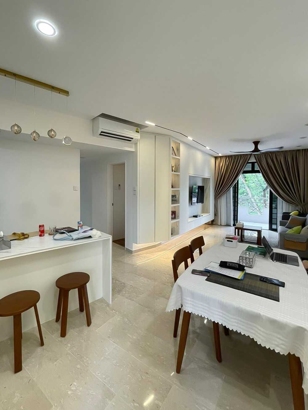 Scandinavian Dining Room with Bar Counter and Dining Table