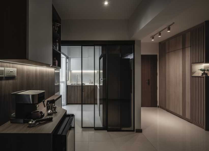 Scandinavian Kitchen with Countertop and Homogeneous Tiles