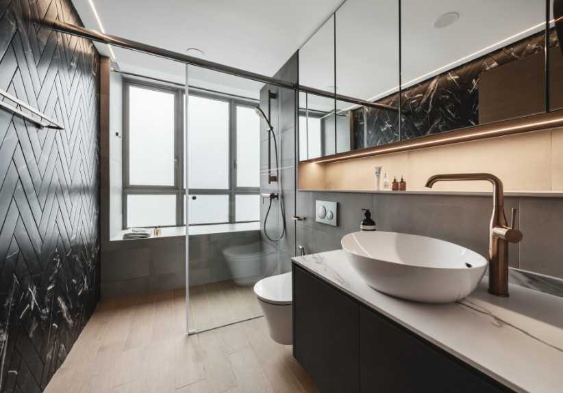 Modern Bathroom with Countertop and Vinyl Flooring