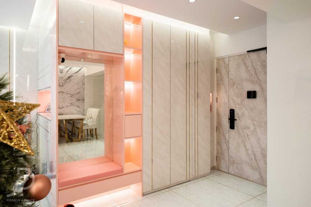 Modern Entryway with Mirror and Seating Bench