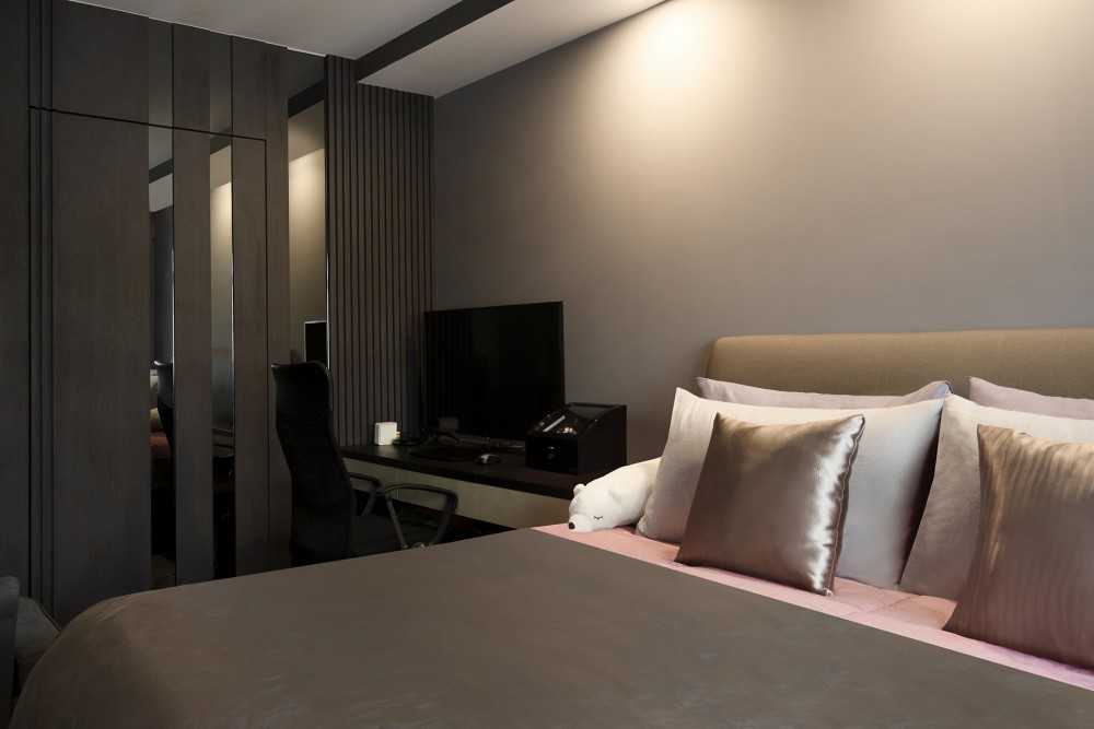 Contemporary Bedroom with Wardrobe and Downlights
