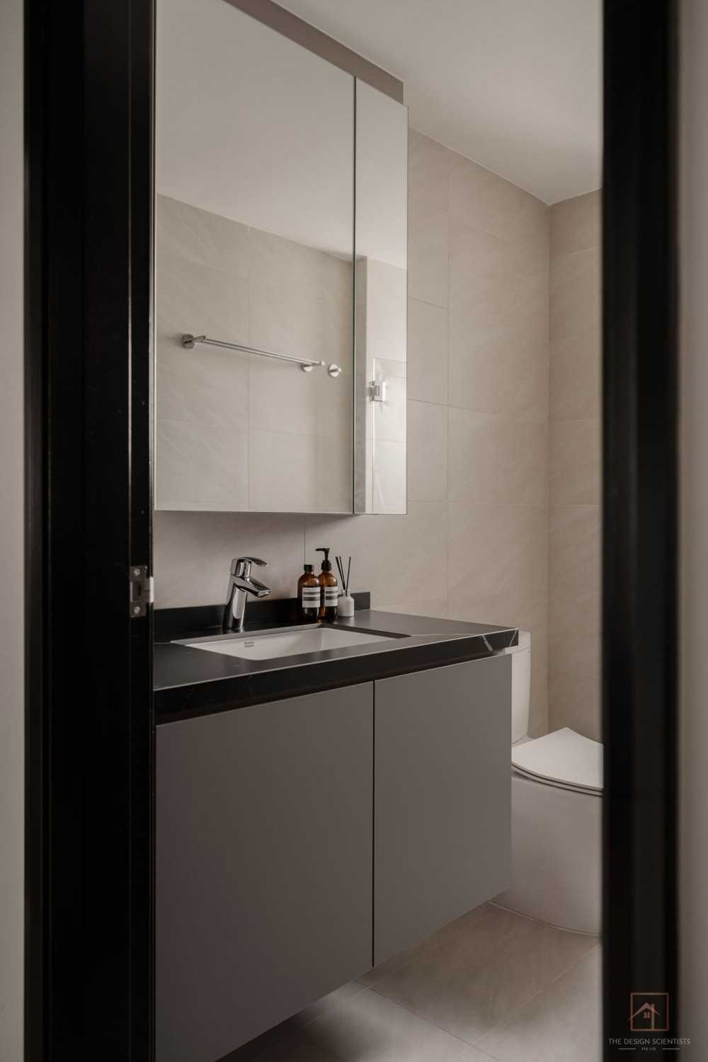 Contemporary Bathroom with Countertop and Mirror