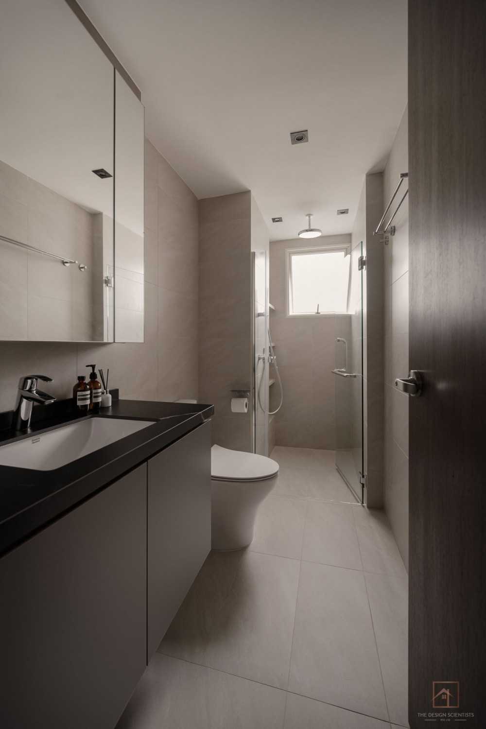 Contemporary Bathroom with Countertop and Mirror