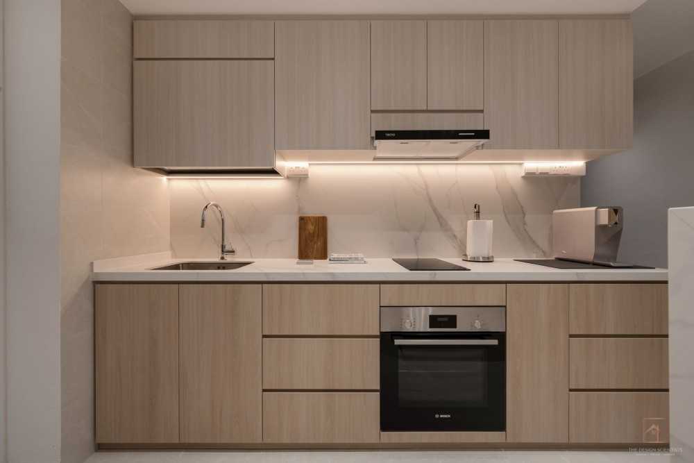 Contemporary Kitchen with Countertop and Kitchen Island