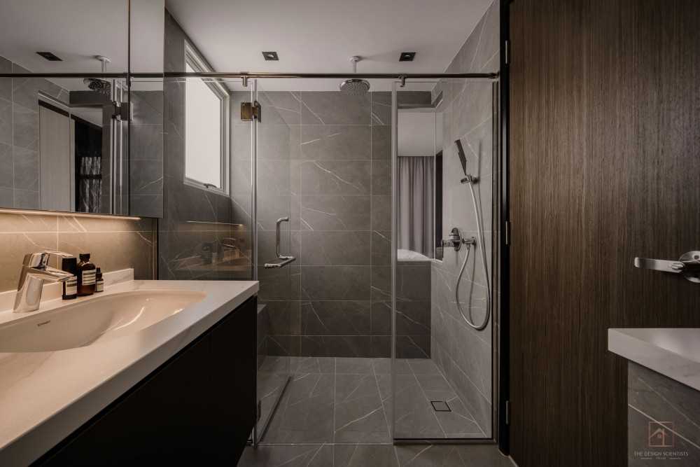 Contemporary Bathroom with Countertop and Mirror