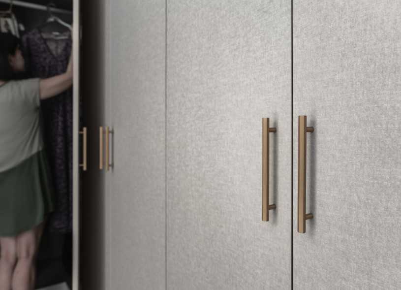 Scandinavian Walk-in Wardrobe with Wardrobe and Small Storage