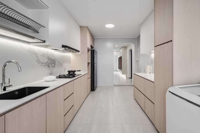 Scandinavian Kitchen with Countertop and Homogeneous Tiles