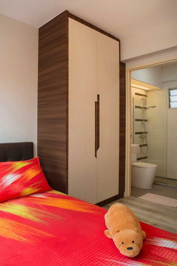 Contemporary Bedroom with Vinyl Flooring and Ceiling Light