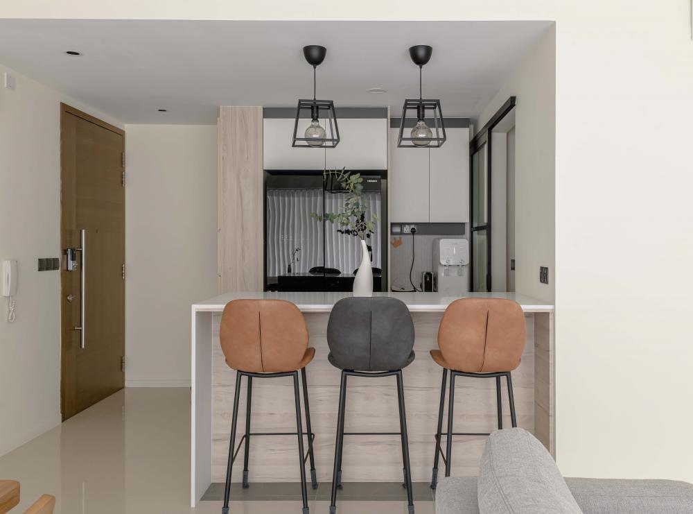 Contemporary Home Bar with Countertop and Bar Counter