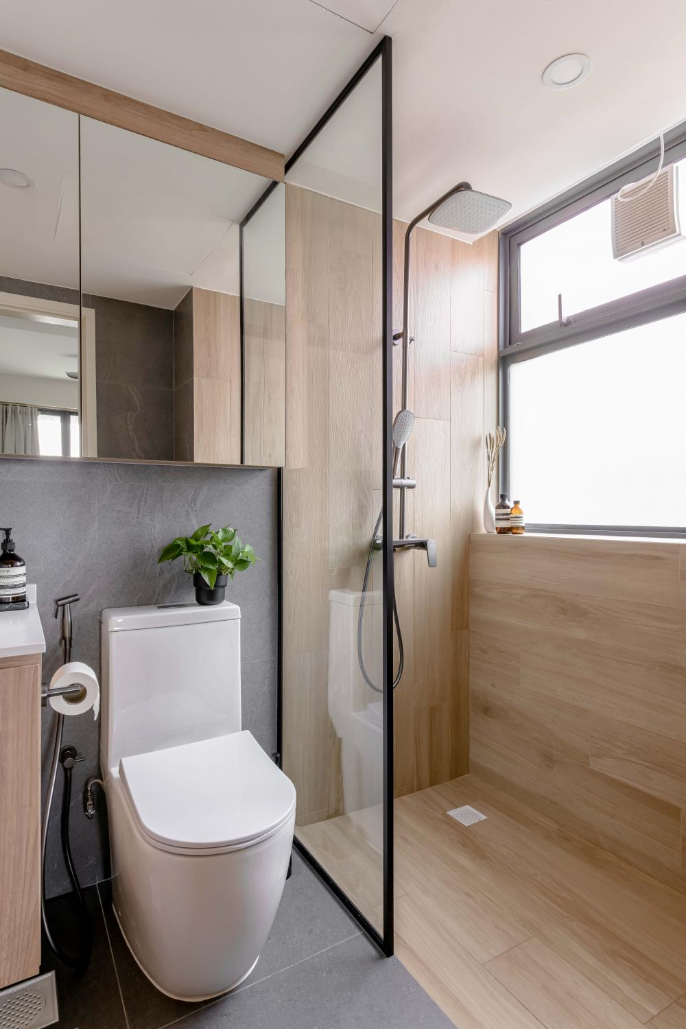 Contemporary Bathroom with Homogeneous Tiles and Mirror
