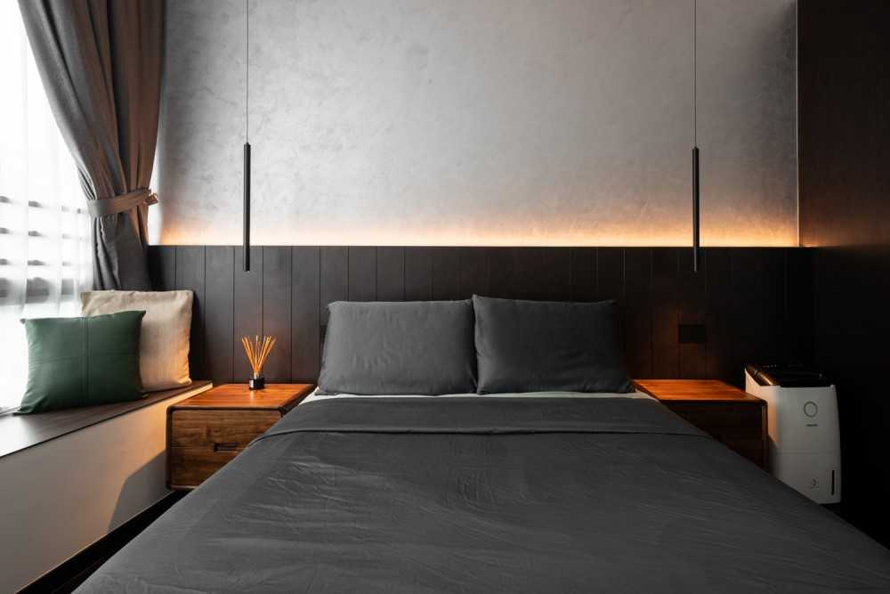 Contemporary Bedroom with Homogeneous Tiles and Bay Window