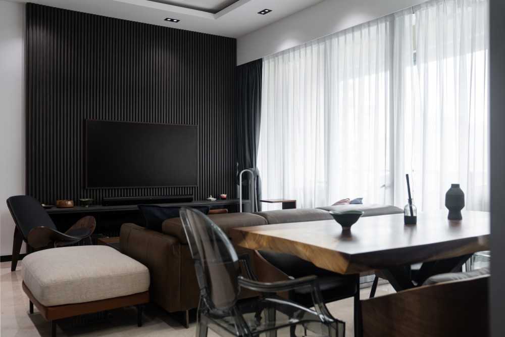 Contemporary Living Room with Homogeneous Tiles and Feature Wall