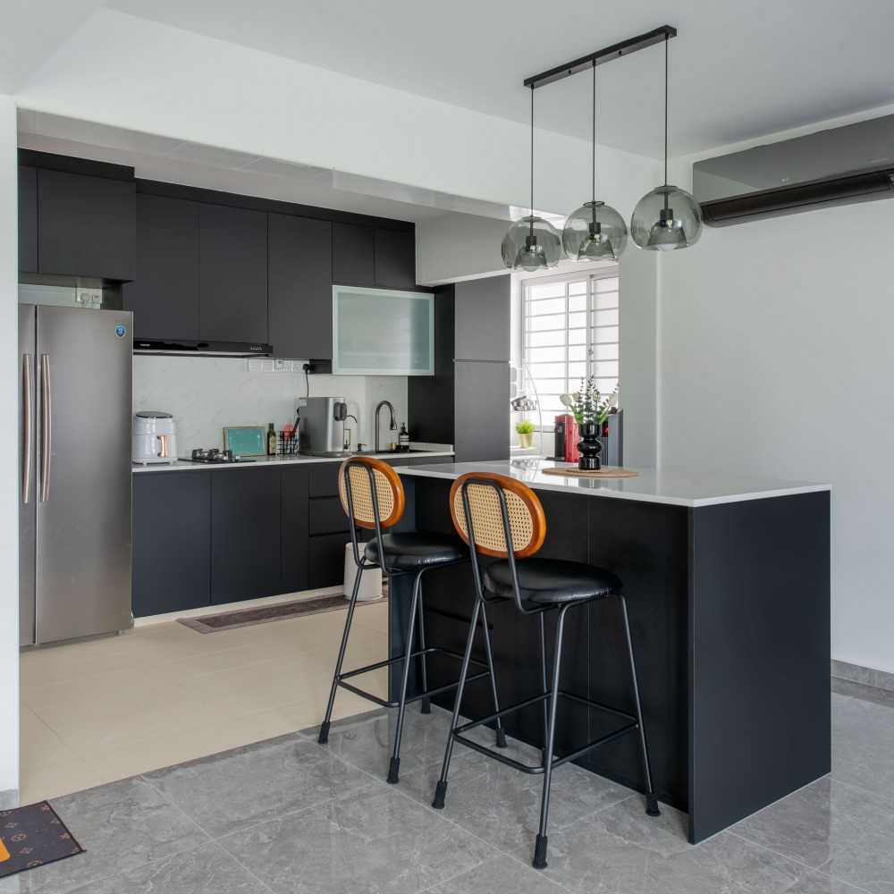 Modern Kitchen with Homogeneous Tiles and Kitchen Island