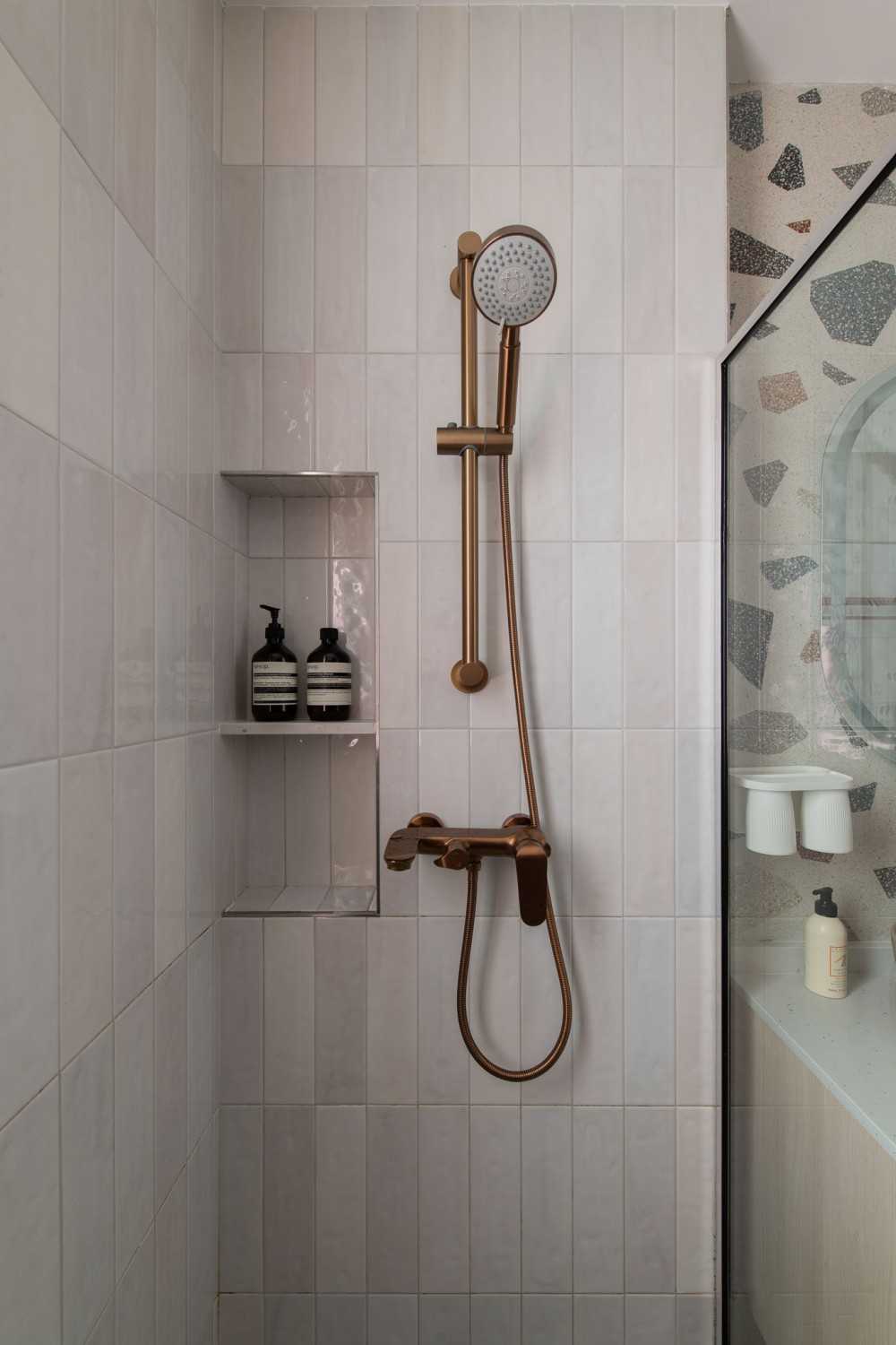 Contemporary Bathroom with Mirror and Shower Screen