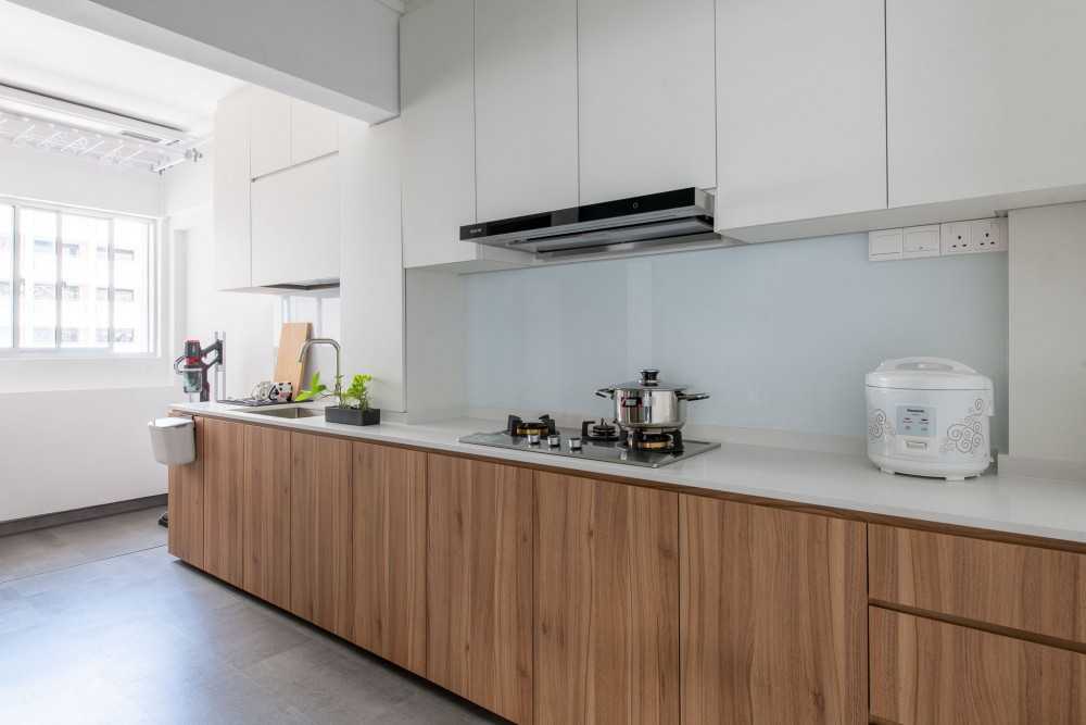 Scandinavian Kitchen with Countertop and Kitchen Backsplash