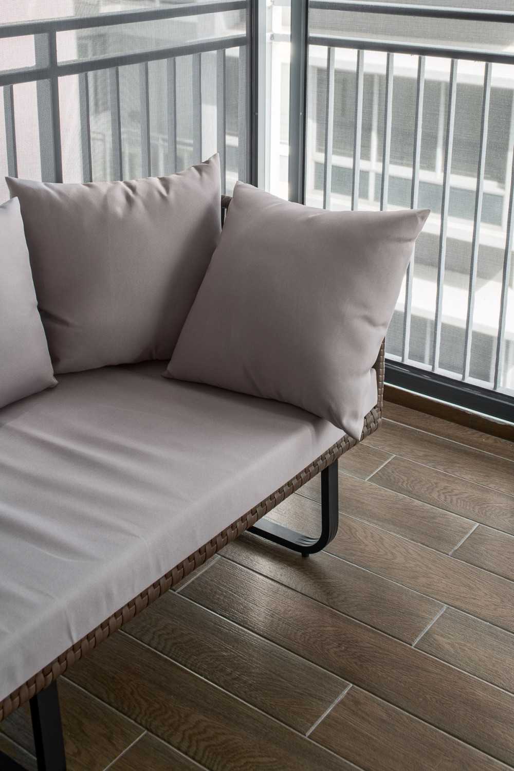 Contemporary Balcony with Bay Window and Outdoor Table