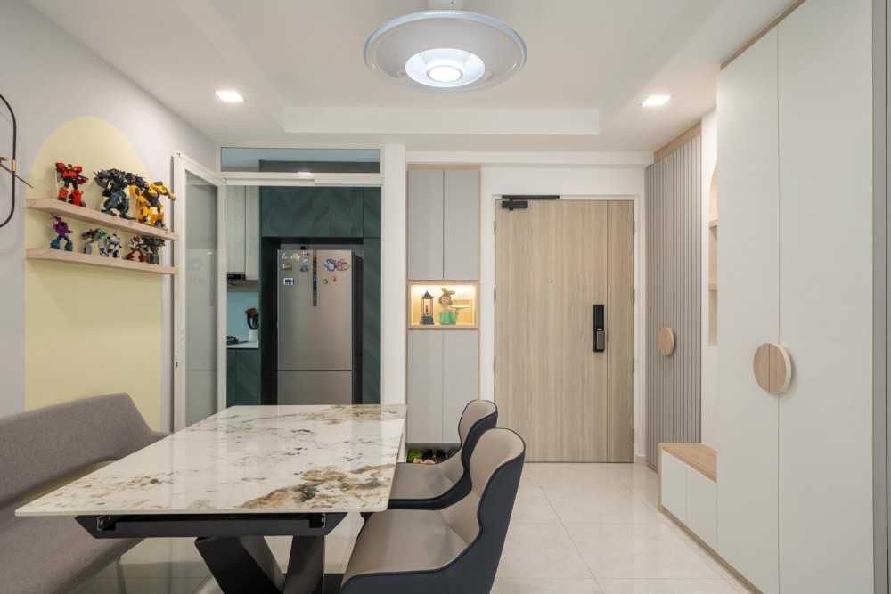 Modern Dining Room with Drop Light and Cove Lighting
