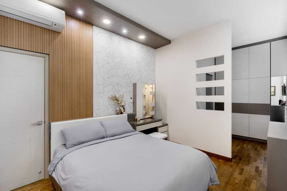 Modern Bedroom with Vinyl Flooring and Wardrobe