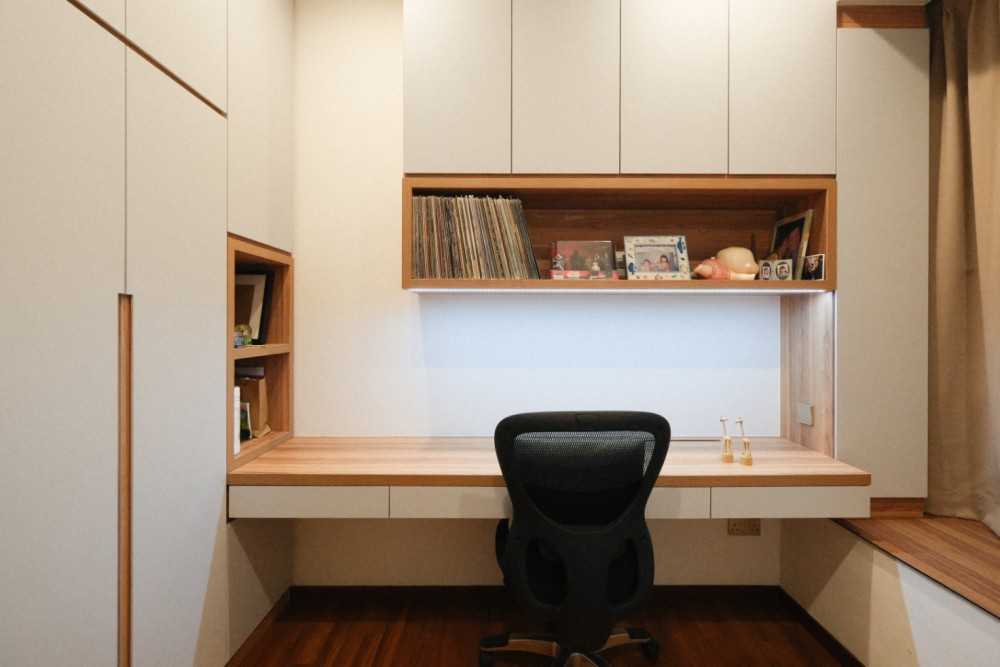 Modern Study with Bookshelf and Desk