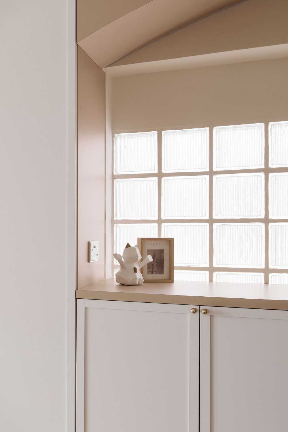 Scandinavian Entryway with Small Storage and Shoe Cabinets