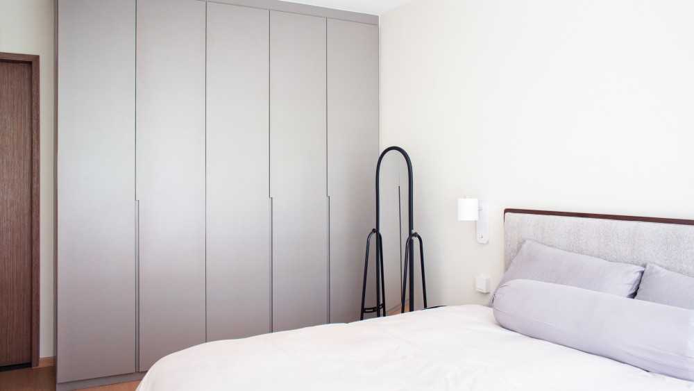 Scandinavian Bedroom with Vinyl Flooring and Wardrobe