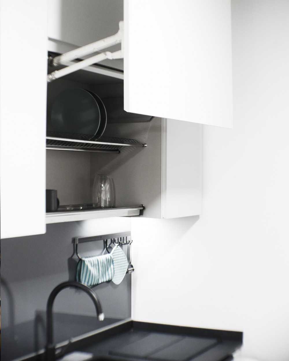Minimalist Kitchen with Countertop and Open Kitchen
