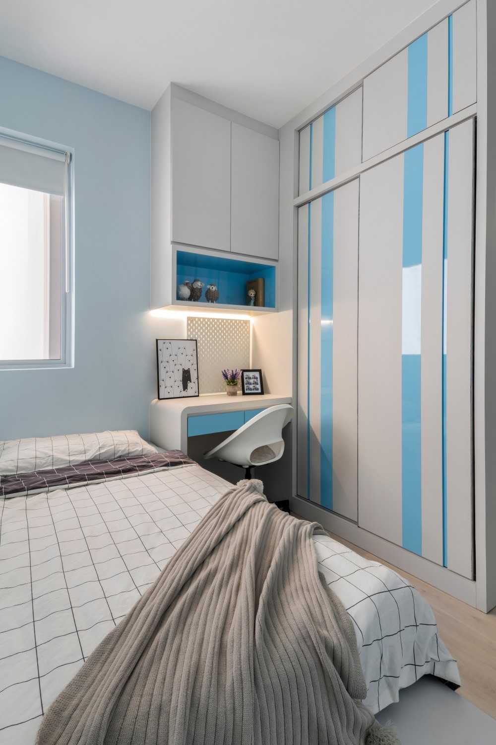 Modern Bedroom with Bookshelf and Platform Bed
