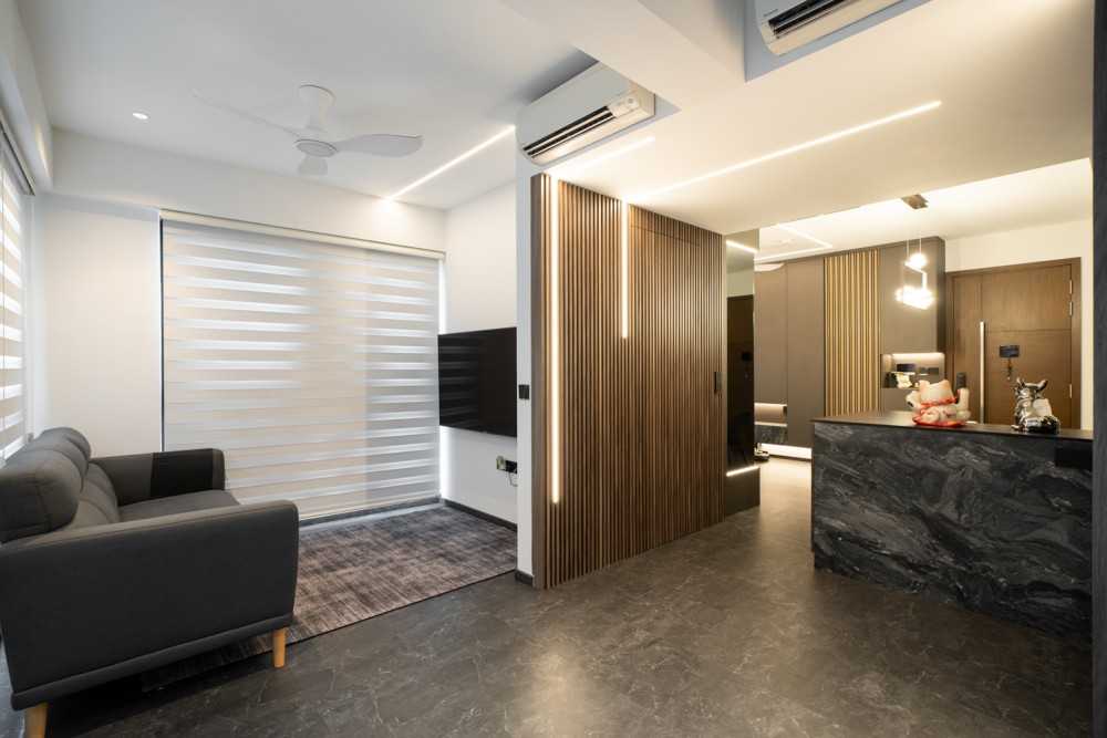 Modern Living Room with Vinyl Flooring and Homogeneous Tiles