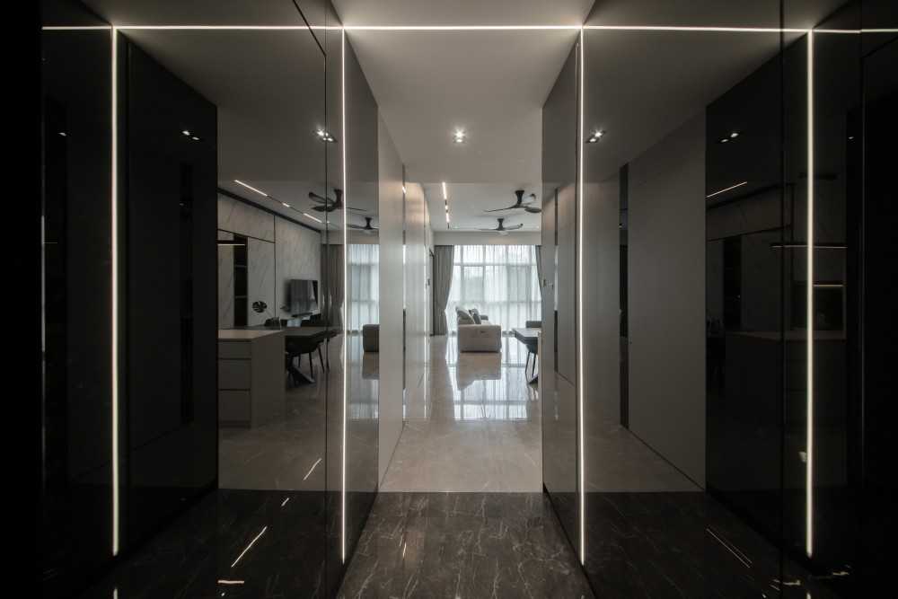 Modern Entryway with Shoe Rack and Shoe Cabinets