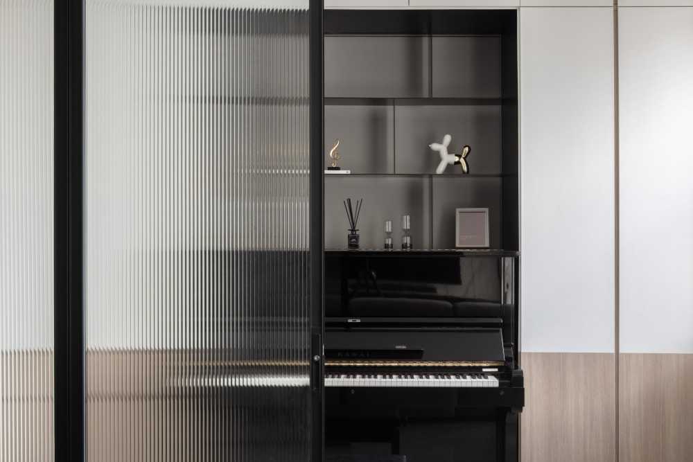 Modern Living Room with Display Cabinets and Doors