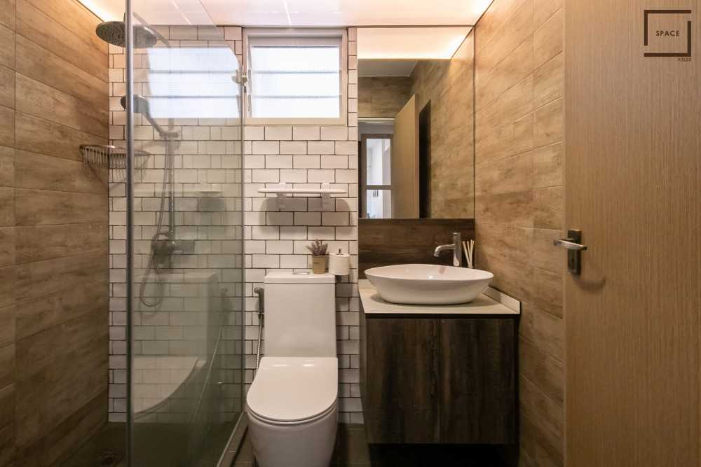 Modern Bathroom with Mirror and Shower Screen