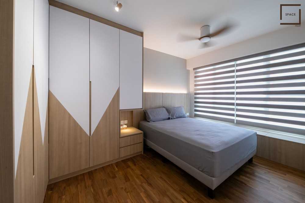 Modern Bedroom with Vinyl Flooring and Queen Bed