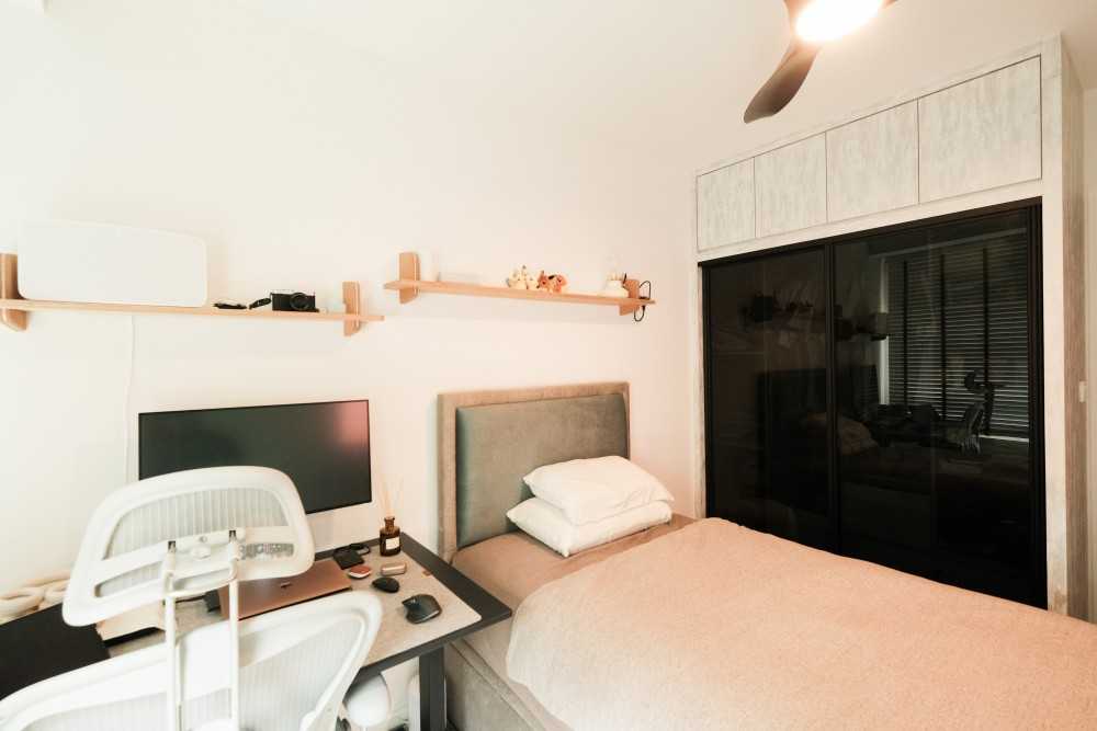 Scandinavian Bedroom with Wardrobe and Sliding Wardrobe