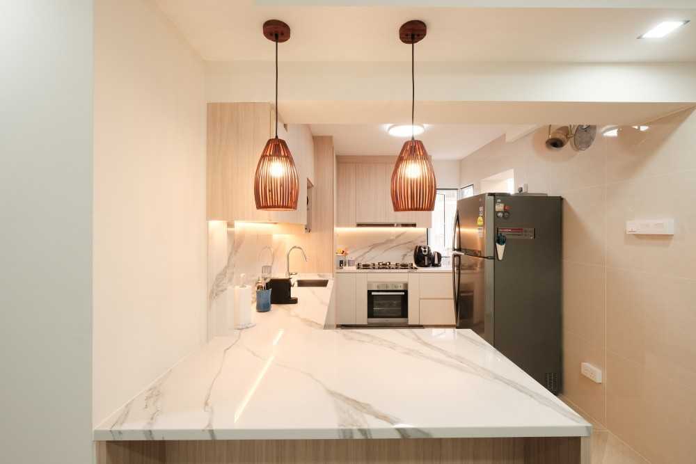 Scandinavian Kitchen with Countertop and Open Kitchen