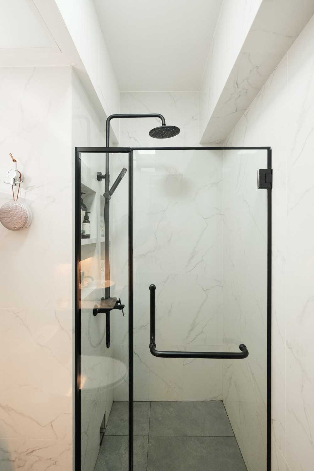 Scandinavian Bathroom with Shower Screen and Rainshower