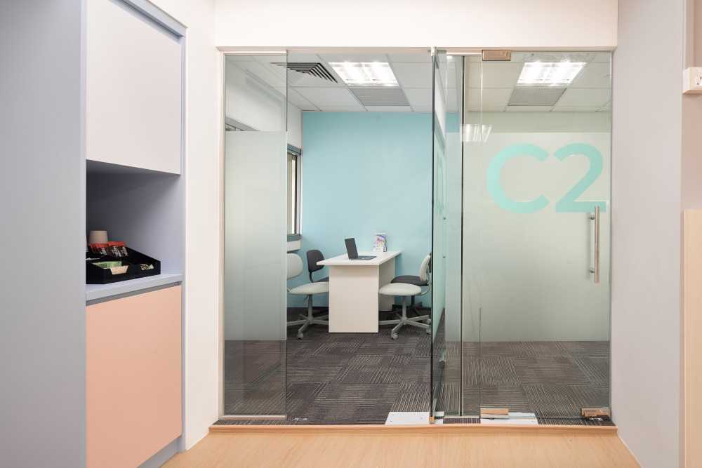 Scandinavian Office with Desk and Desk Chairs