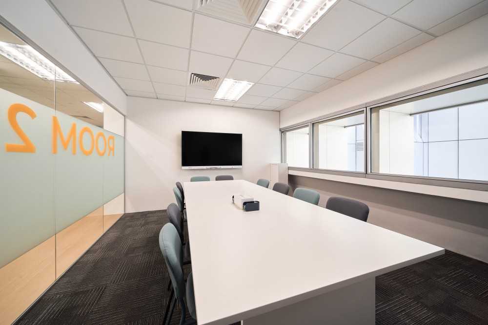 Scandinavian Office with Desk and Desk Chairs